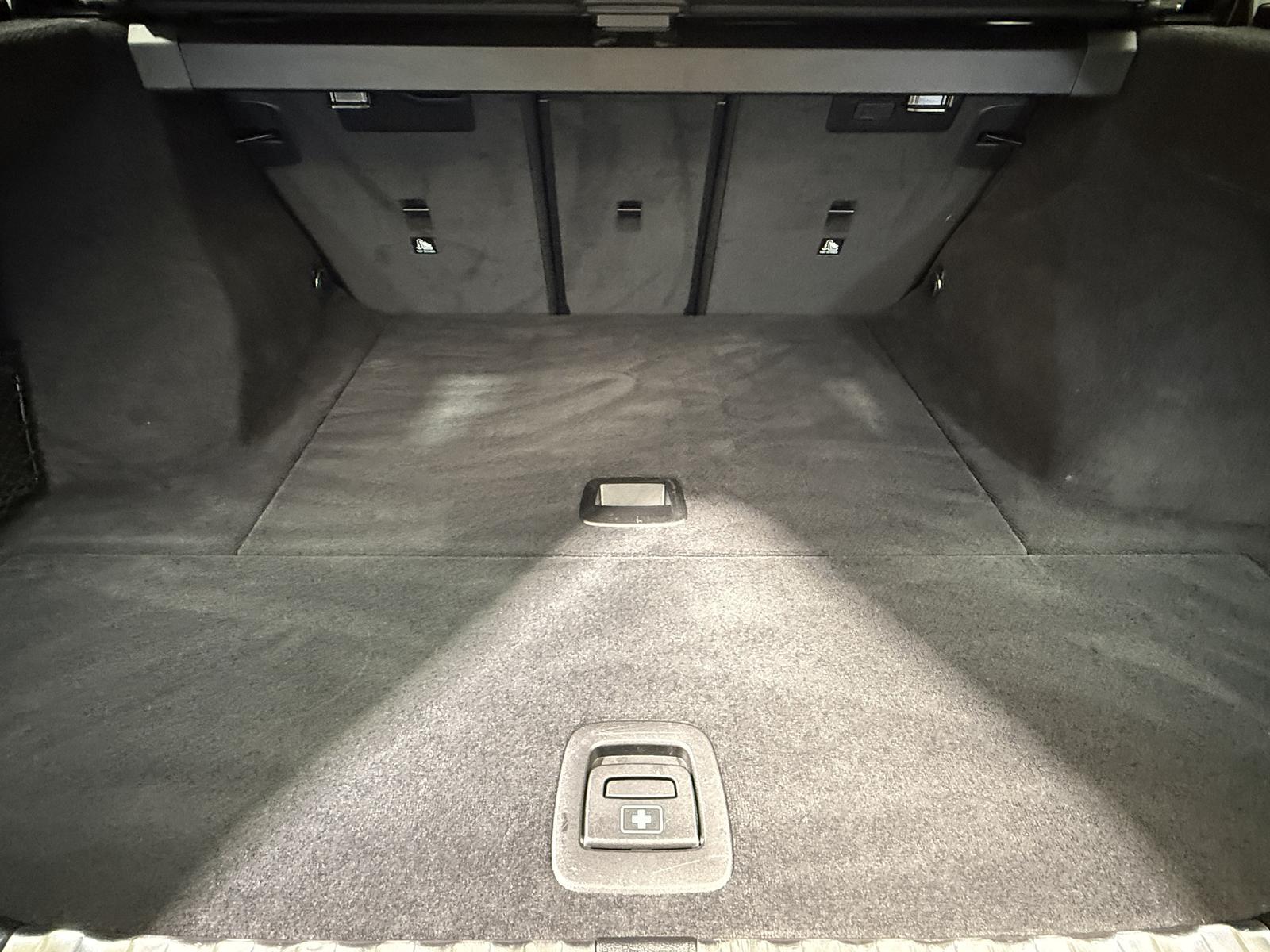 BMW 330 330d M-Sport Touring xDrive