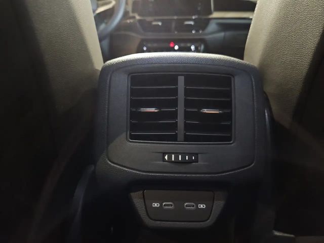 Volkswagen T-Roc 1.5 TSI R-Line Style