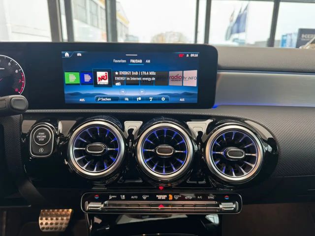 Mercedes-Benz A 180 AMG Line