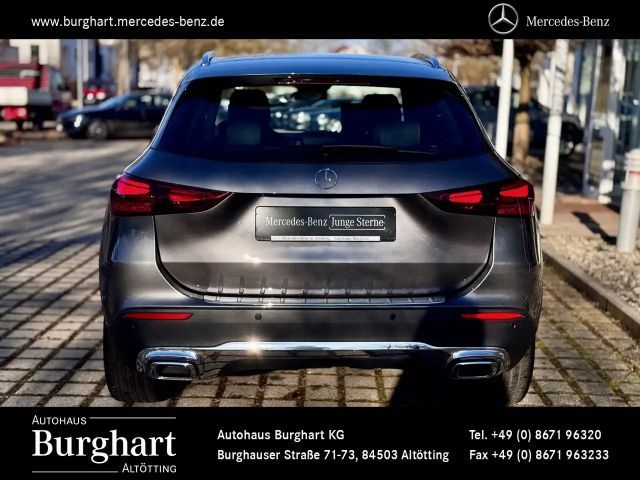 Mercedes-Benz GLA 200 Progressive