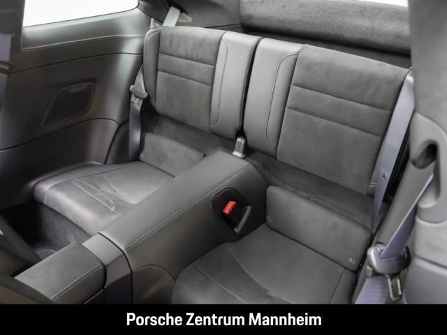 Porsche 992 Carrera Coupé GTS