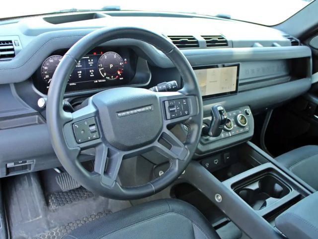 Land Rover Defender 110 Dynamic SE