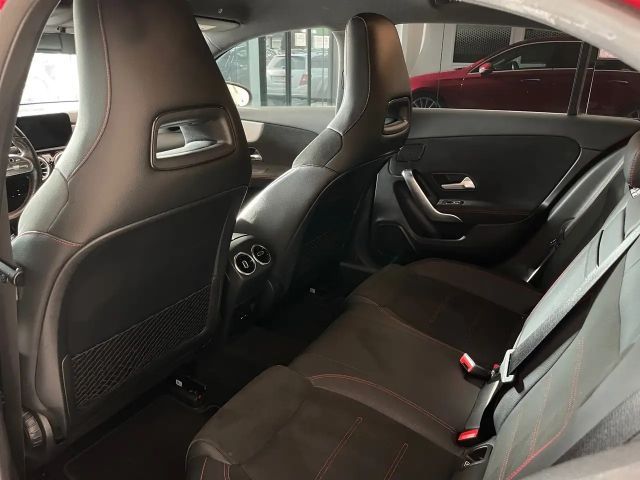 Mercedes-Benz A 180 Hatchback