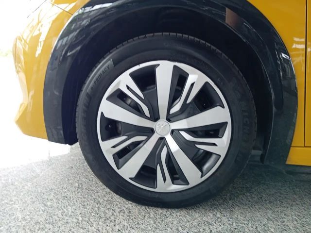 Peugeot E-208 Active Pack