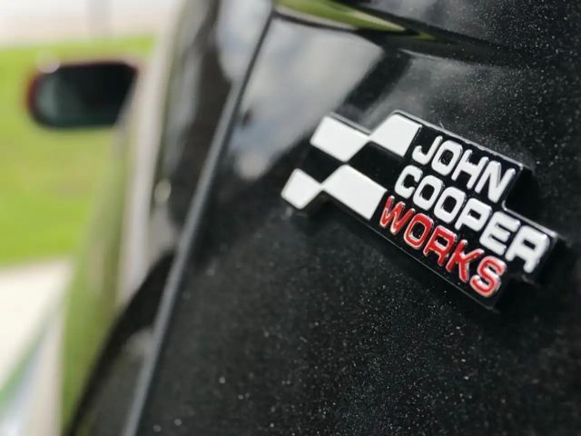 MINI John Cooper Works JCW E - XL Pack