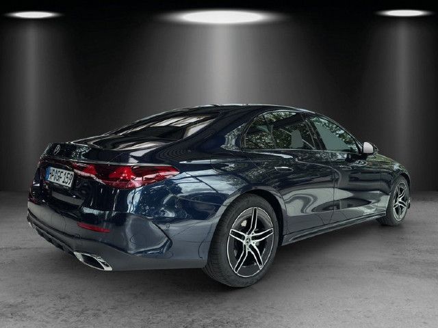 Mercedes-Benz E 200 AMG Line E 200 d Sedan