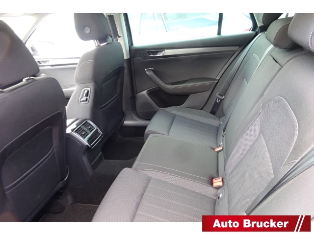 Skoda Superb 2.0 TDI Combi Style Style