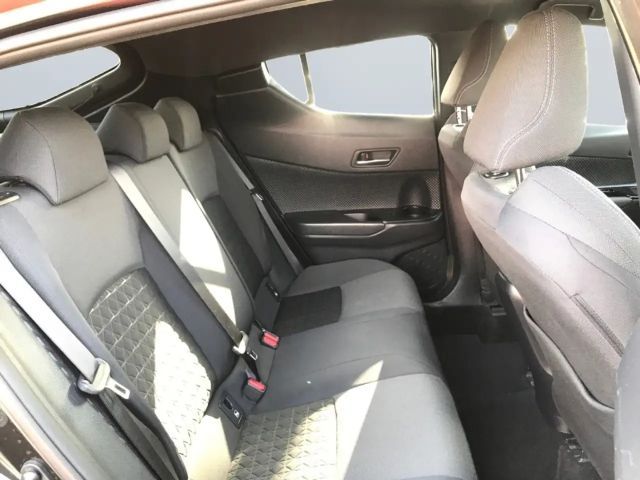 Toyota C-HR Hybride Team D