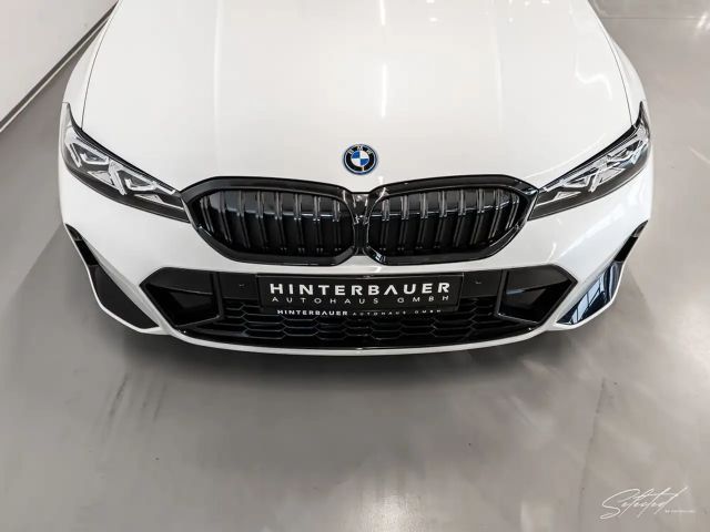 BMW 320 320e M-Sport xDrive