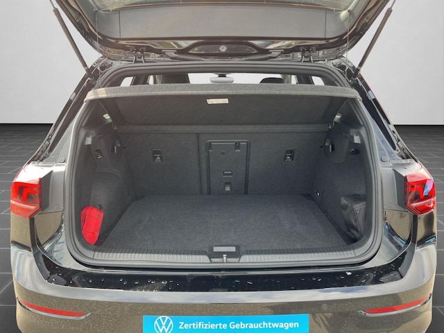 Volkswagen Golf 1.5 eTSI DSG Golf VIII R-Line