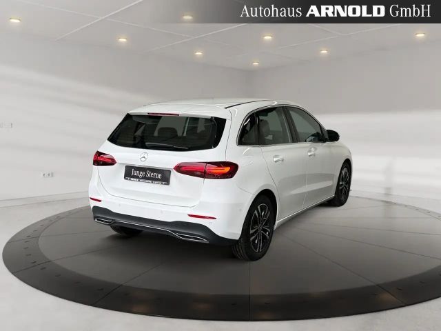 Mercedes-Benz B 200 Progressive Sedan