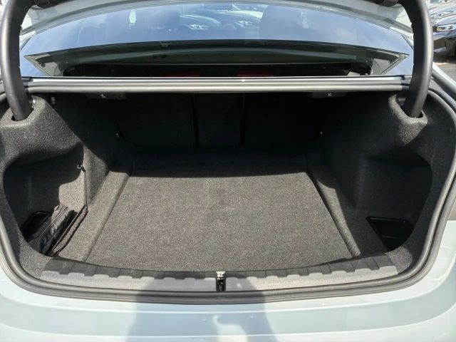 BMW 320 320d M-Sport Sedan xDrive