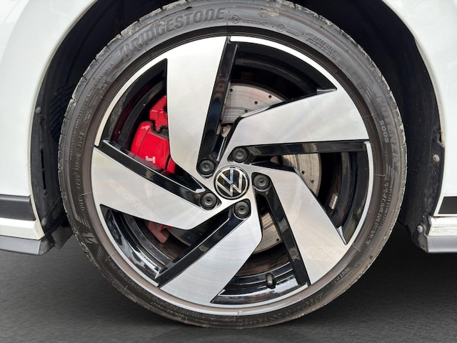 Volkswagen Golf 2.0 TSI DSG GTI