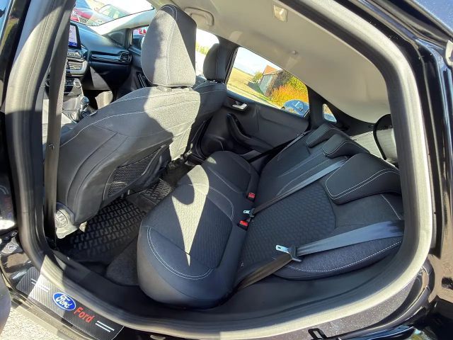 Ford Puma EcoBoost Titanium