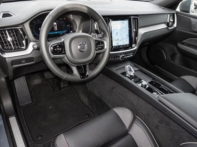 Volvo V60 Cross Country AWD Plus