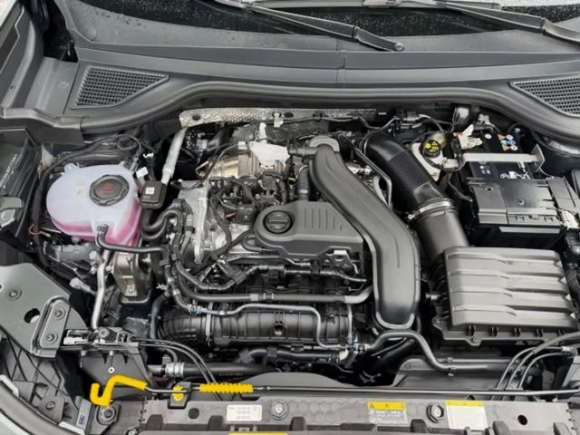 Volkswagen T-Roc 1.5 eTSI DSG R-Line