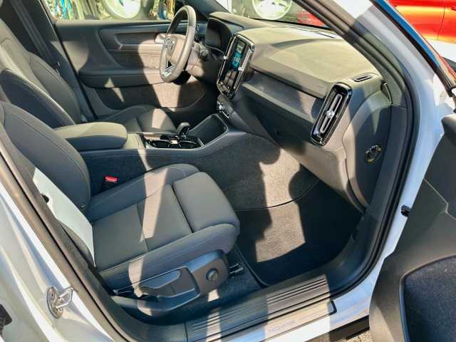 Volvo XC40 Core Recharge