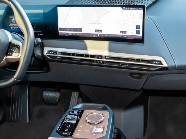 BMW iX xDrive40