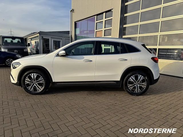 Mercedes-Benz GLA 200 GLA 200 d