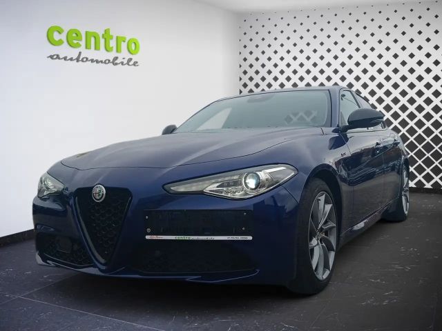 Alfa Romeo Giulia AT8