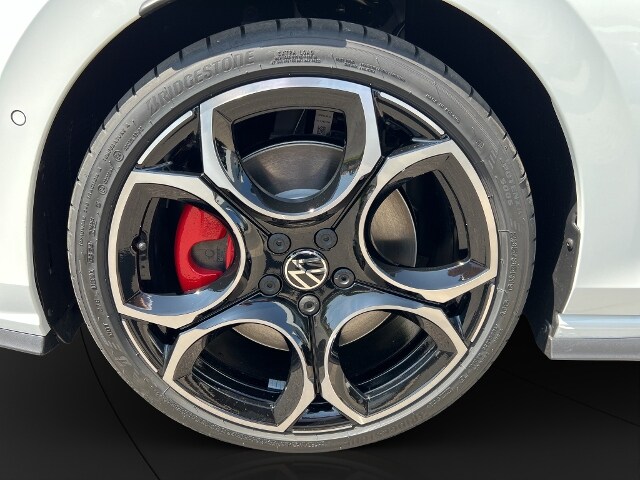 Volkswagen Golf 2.0 TSI DSG Golf VIII