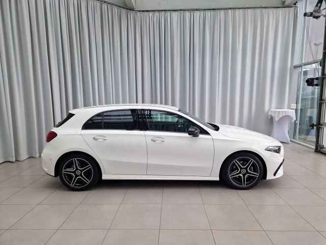Mercedes-Benz A 180 AMG Line Hatchback