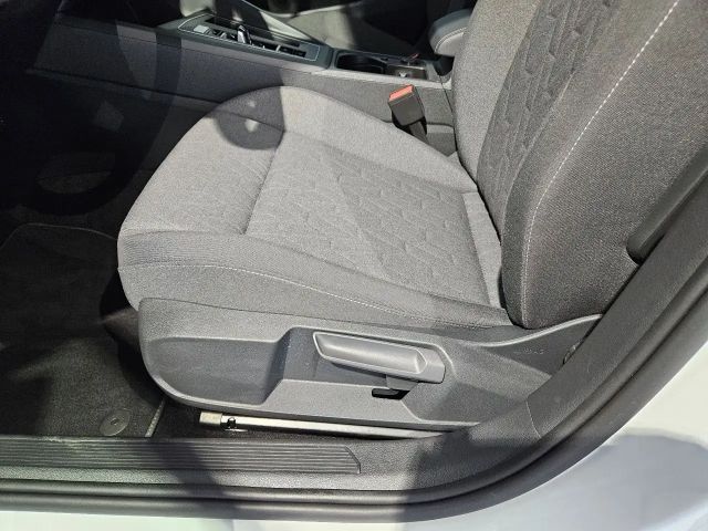 Volkswagen Golf 1.5 eTSI DSG Life