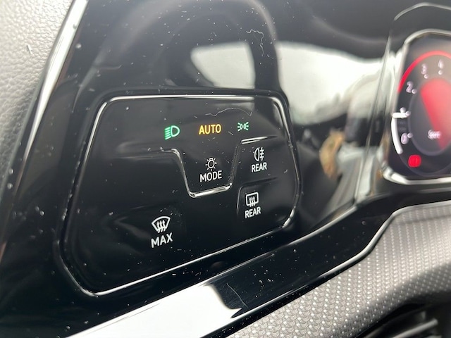 Volkswagen Golf 1.5 TSI R-Line