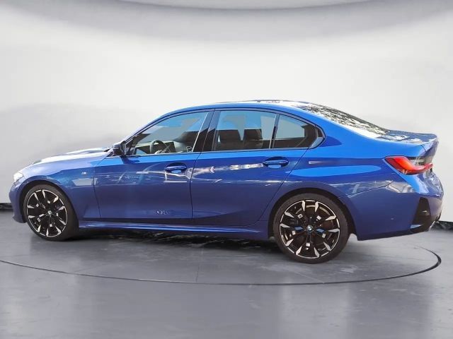 BMW 320 320d M-Sport Sedan