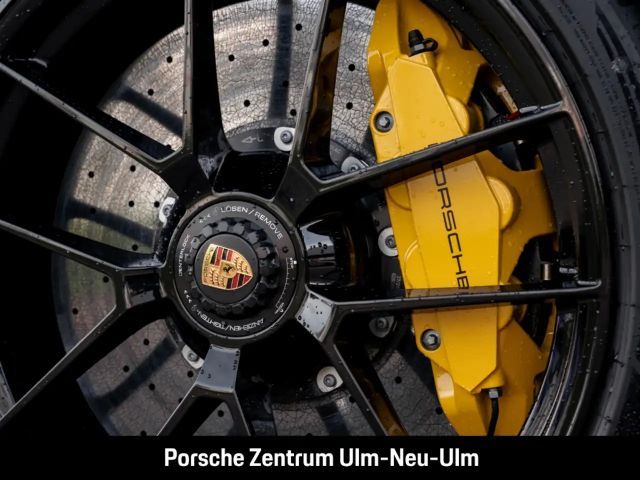 Porsche 992 4 Cabrio Carrera GTS