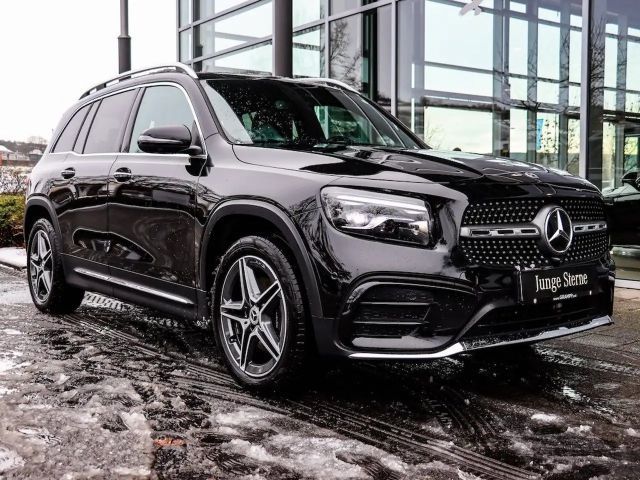 Mercedes-Benz GLB 200 AMG Line