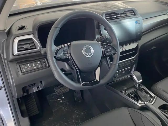 SsangYong Tivoli 2WD Sapphire