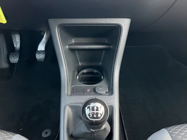 Volkswagen up! Active