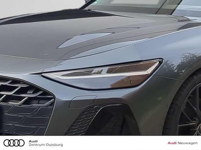 Audi A6 Avant Quattro S-Tronic