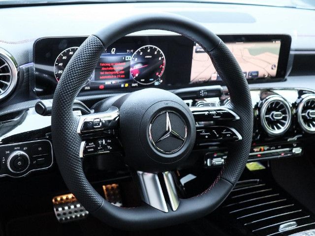 Mercedes-Benz CLA 180 AMG Line Shooting Brake