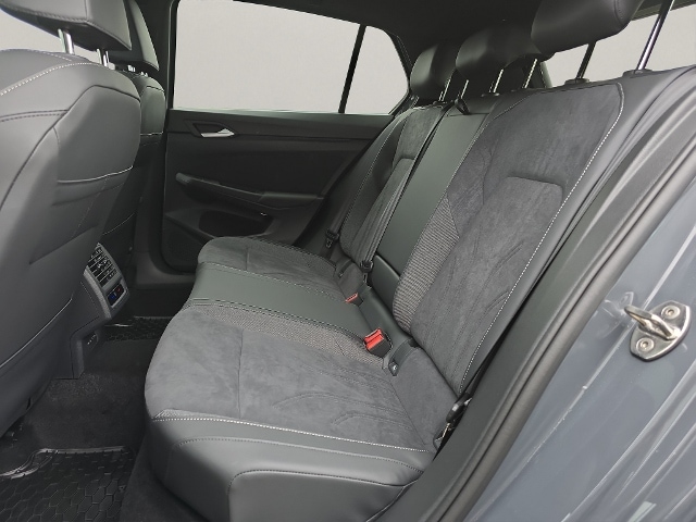 Volkswagen Golf 1.5 eTSI DSG Golf VIII