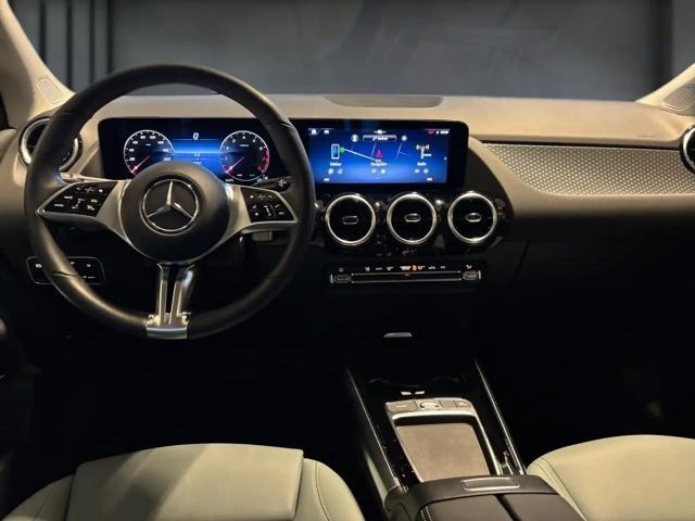 Mercedes-Benz GLA 200 Progressive