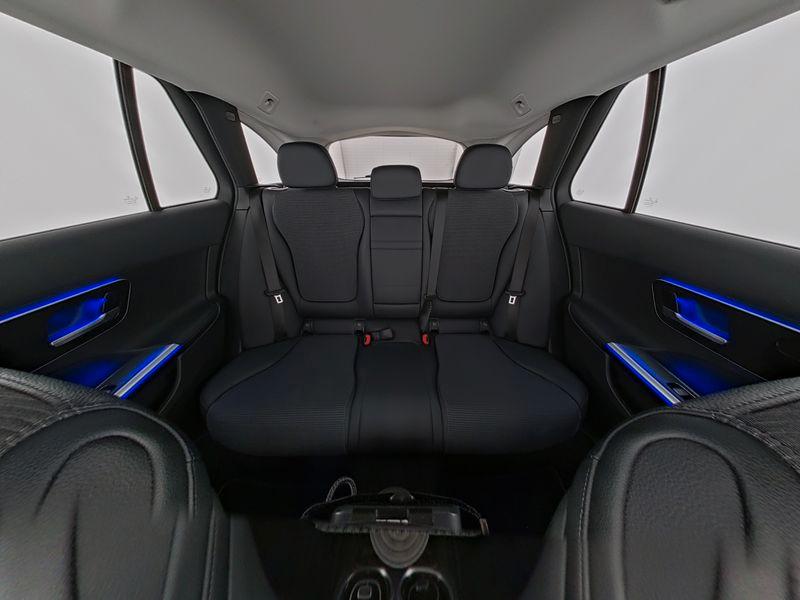 Mercedes-Benz C 220 AVANTGARDE C 220 d