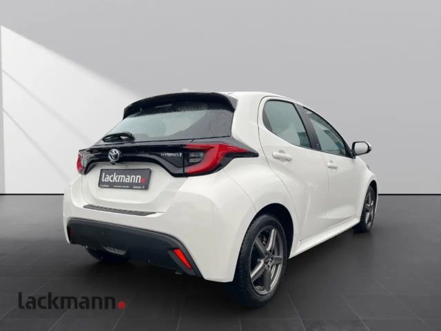 Toyota Yaris Hatchback Hybride Team D