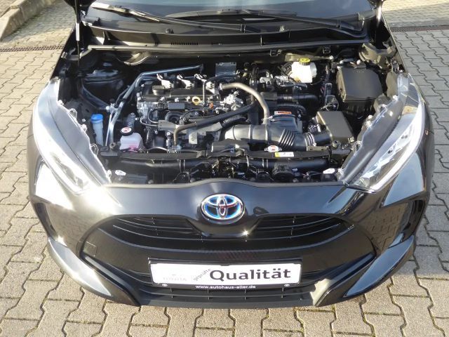 Toyota Yaris Comfort Hatchback Team D