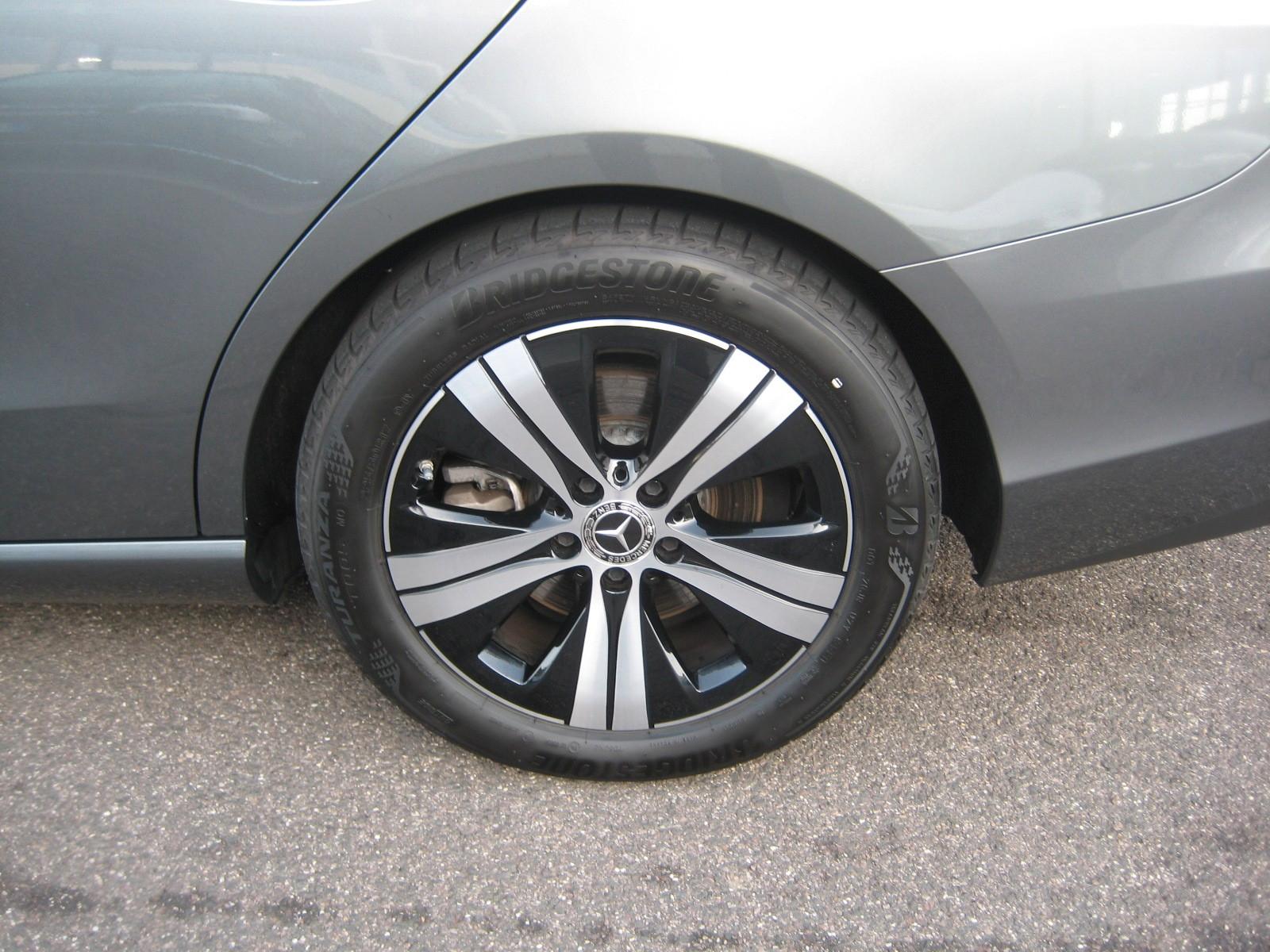 Mercedes-Benz C 220 AVANTGARDE C 220 d Estate