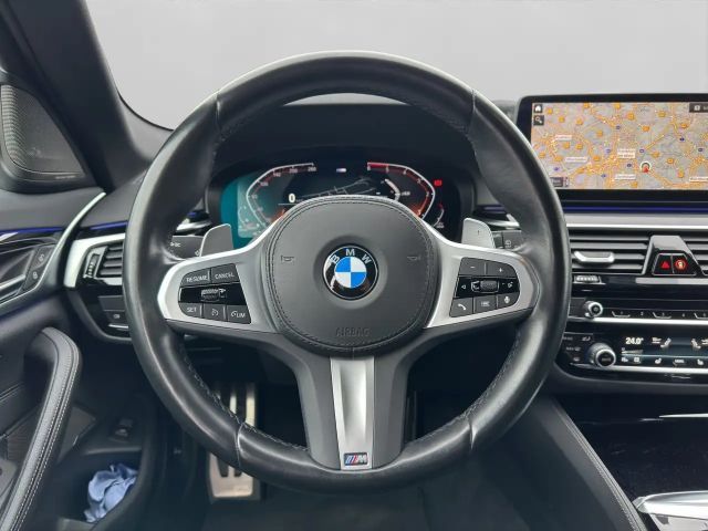 BMW 530 530d M-Sport Touring xDrive