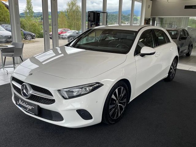 Mercedes-Benz A 180 A 180 d