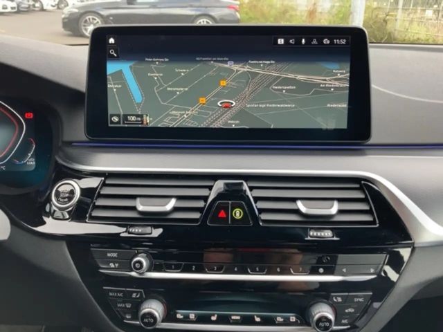 BMW 520 520d M-Sport Touring