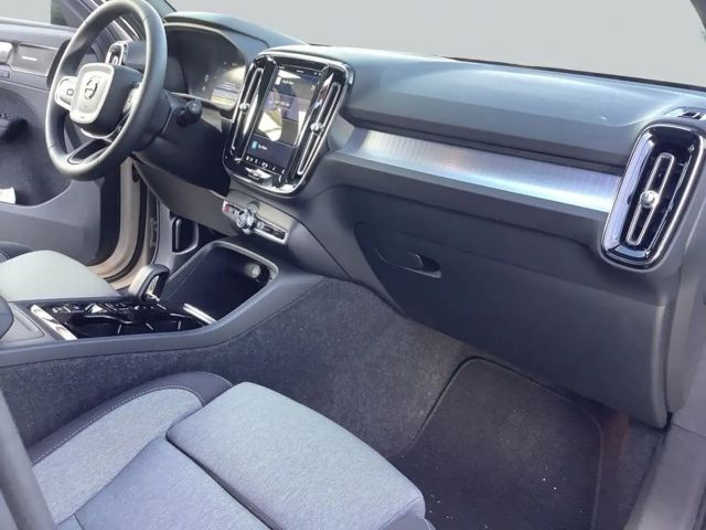 Volvo XC40 Dark Plus