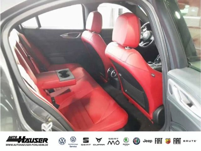 Alfa Romeo Giulia Q4 Turbo Veloce