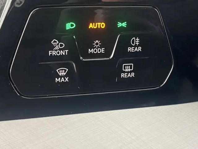 Volkswagen Golf Business DSG Variant