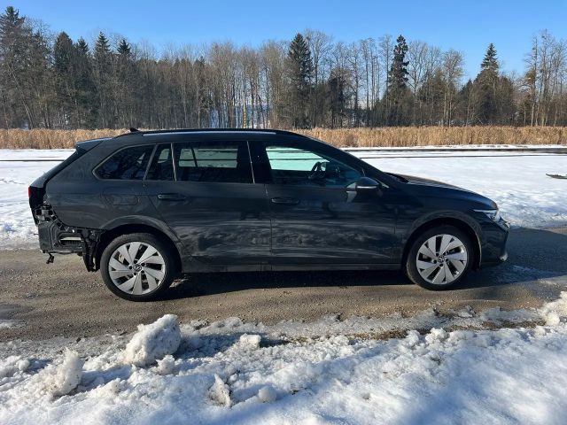 Volkswagen Golf 1.5 eTSI Variant