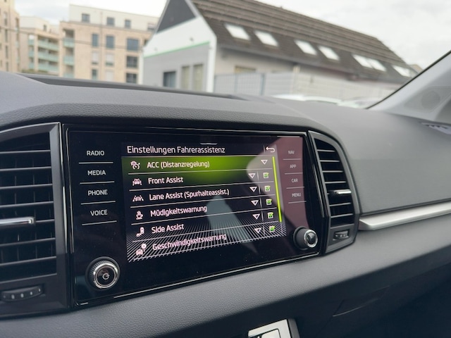 Skoda Karoq DAB+AHK+VIRT+ACC+LED+NAVI+PDC