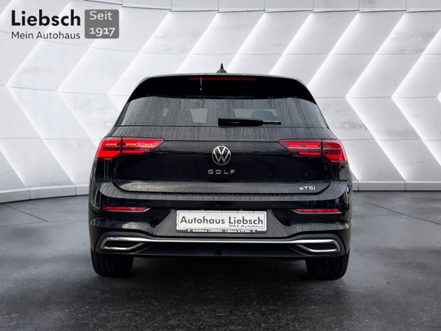 Volkswagen Golf 1.5 eTSI DSG Golf VIII IQ.Drive